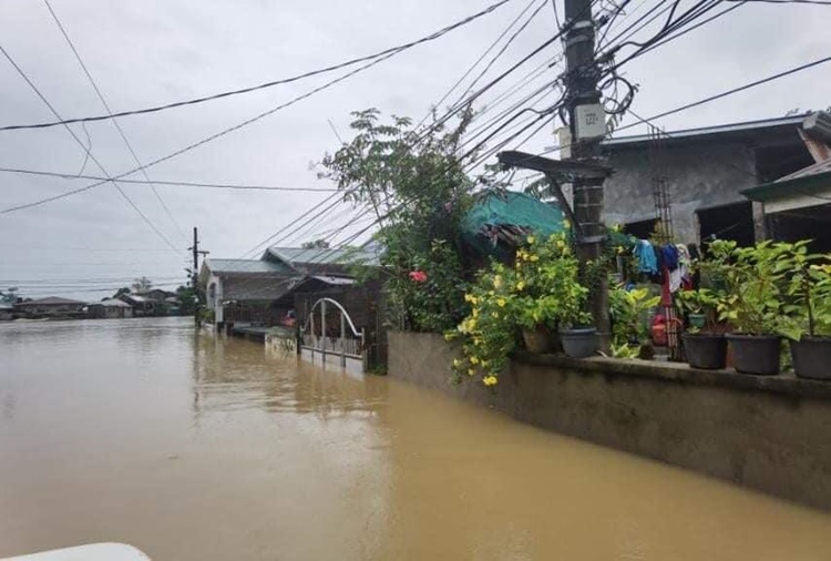 412 Families in Pilar, Bataan Flee Their Homes Due to Massive Flooding