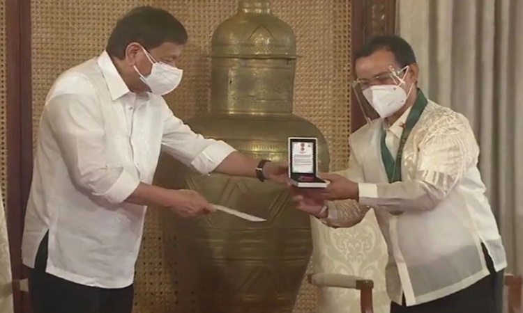 Onyok-Velasco-President-Rodrigo-Roa-Duterte