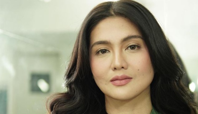 dimples romana