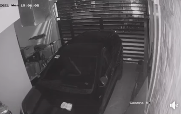 Riding-in-Tandem