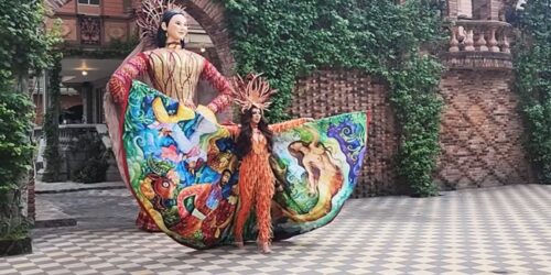 Hipon Girl national costume