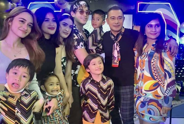 Cesar Montano Celebrates Birthday W/ All His Children (Photo)