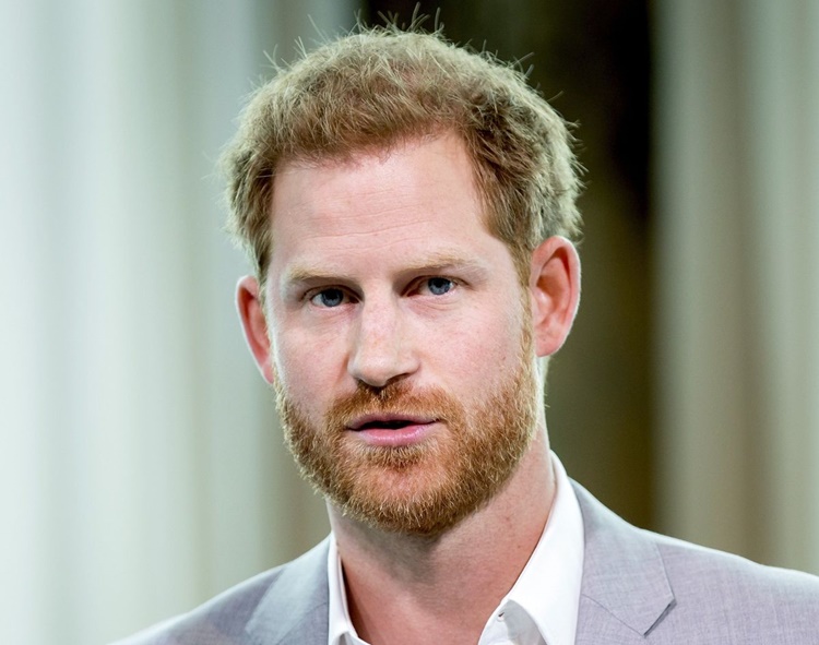 Prince Harry Cries during Service for Queen Elizabeth II (Video)