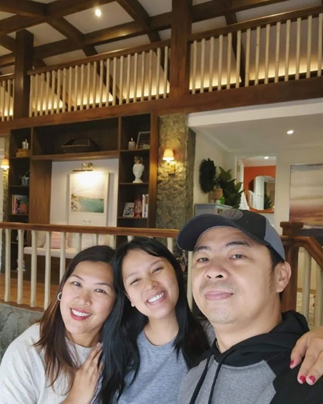 Chito Miranda Gushes Over Wife Neri Naig's House In Baguio