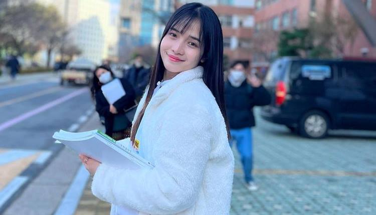 Kristel Fulgar Documents Self Moving Into Her New Place In Seoul