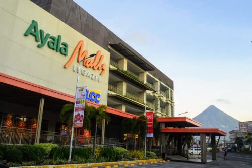 Malls Open December 31