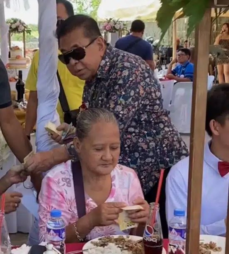 Chavit Singson