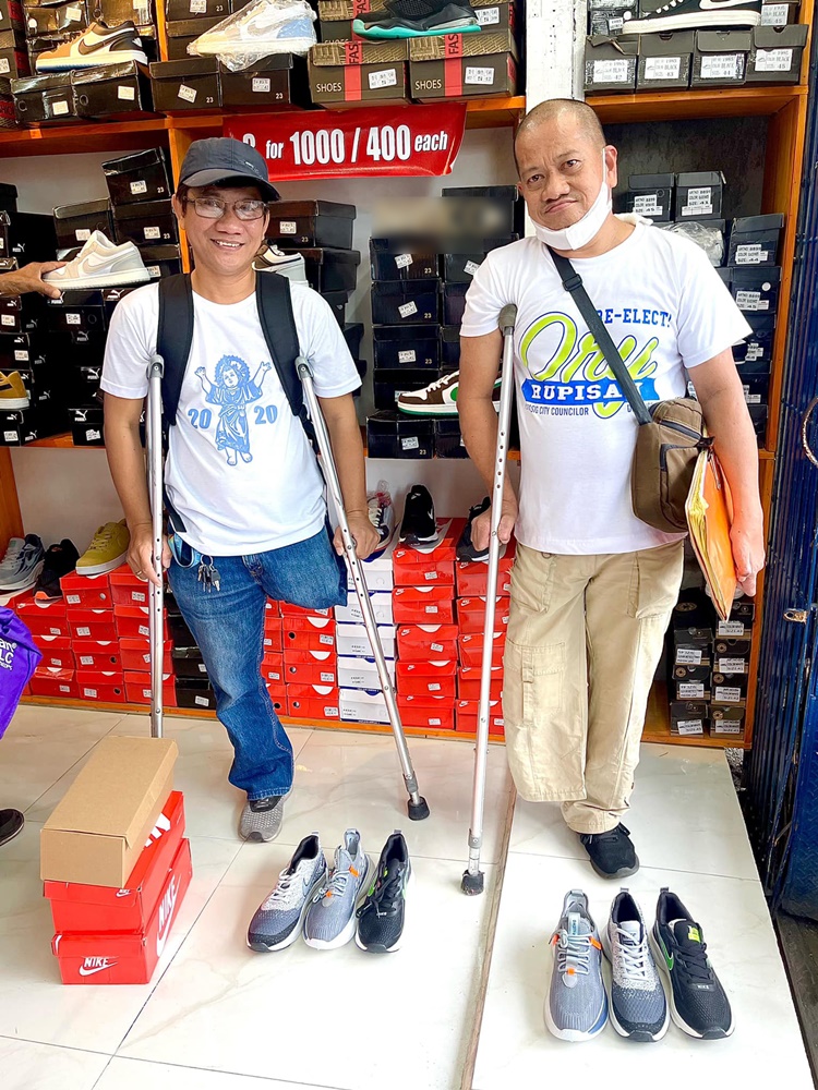 2 PWDs in Pasig City Share Pairs of Shoes Together