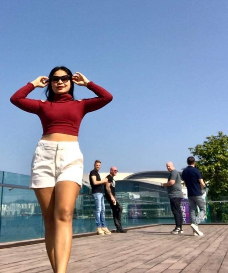 Unaware Pinay