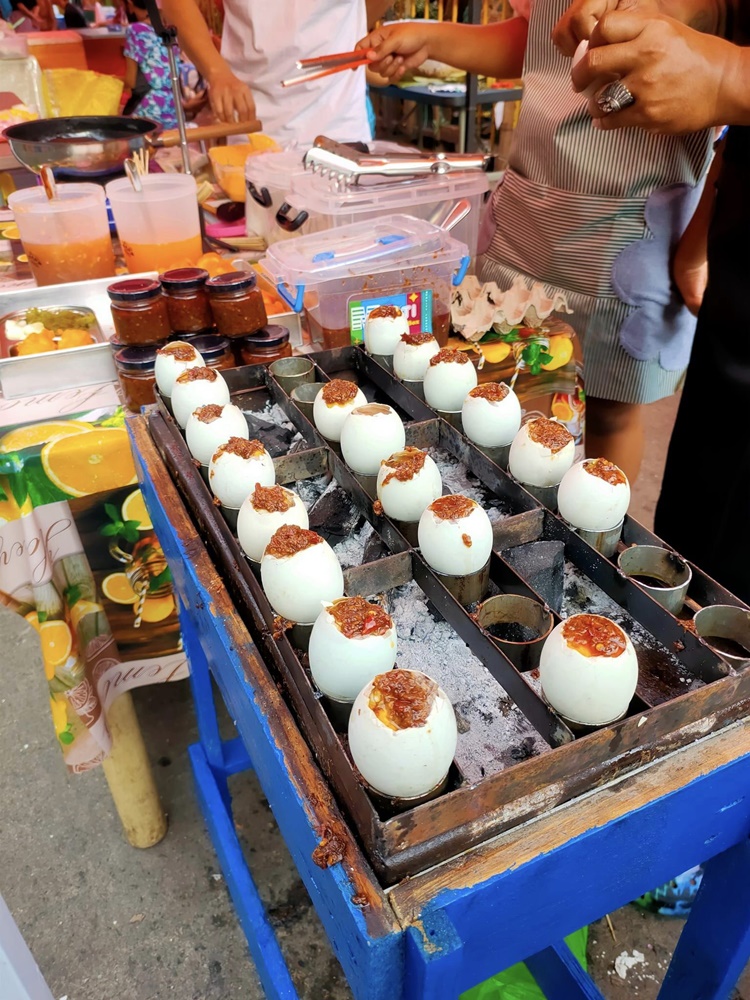 Grilled Balut Vendor Goes Viral Over Business Tarpaulins Design