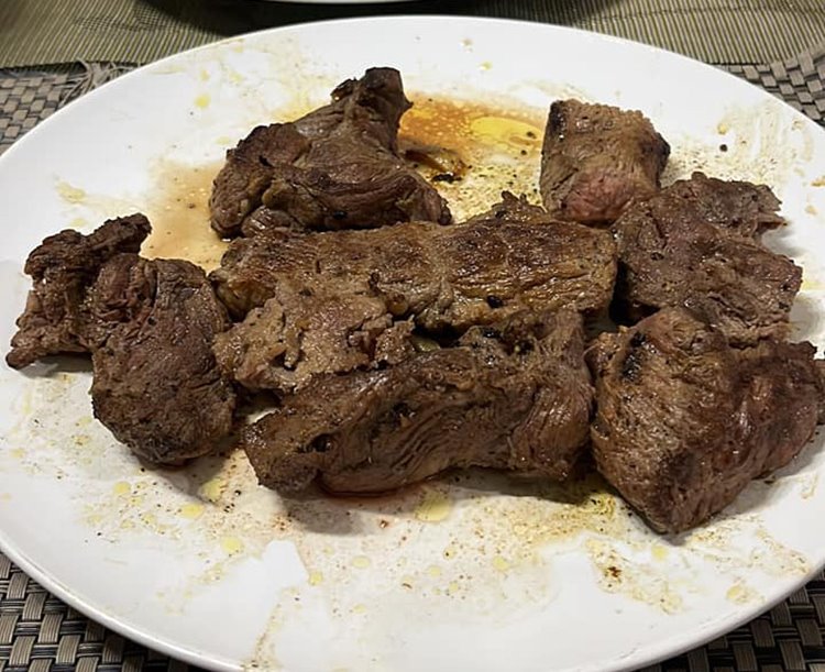 Male Netizen Flexes Overly Well Done Steak “Congrats ata yung nagawa ko”