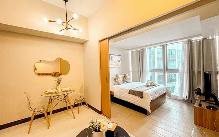 Deluxe-1BR-in-BGC-Uptown-Area