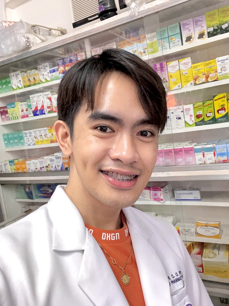TikToker Pharmacist