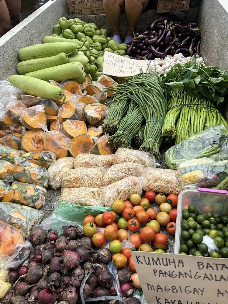 Floating Community Pantry