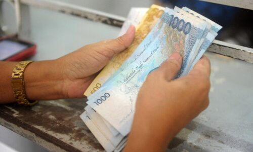 Government Workers To Receive Year-End Bonus, Cash Gifts Starting ...