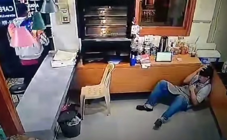 Cafe Employee