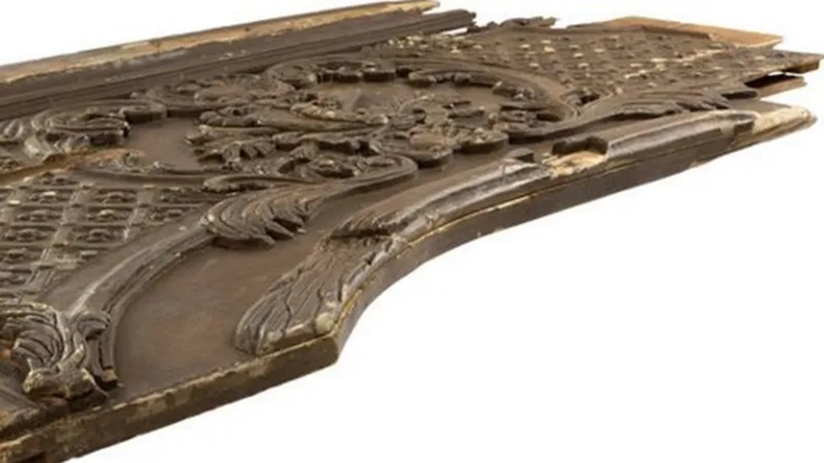 titanic door