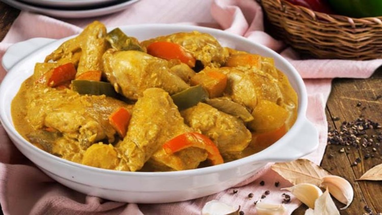 How To Cook Chicken Curry & the Ingredients of this Delicious Dish ...