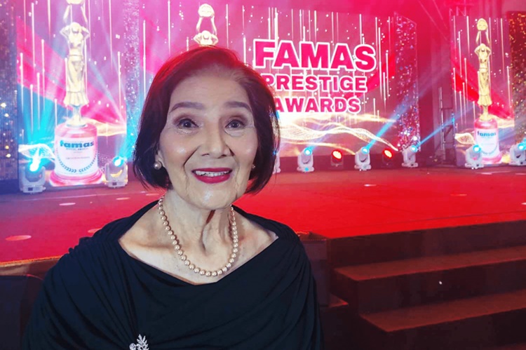 Eva Darren FAMAS Issue