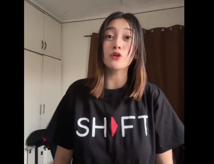 Female Influencer