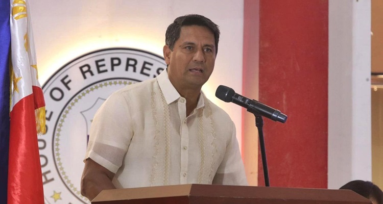 Richard Gomez
