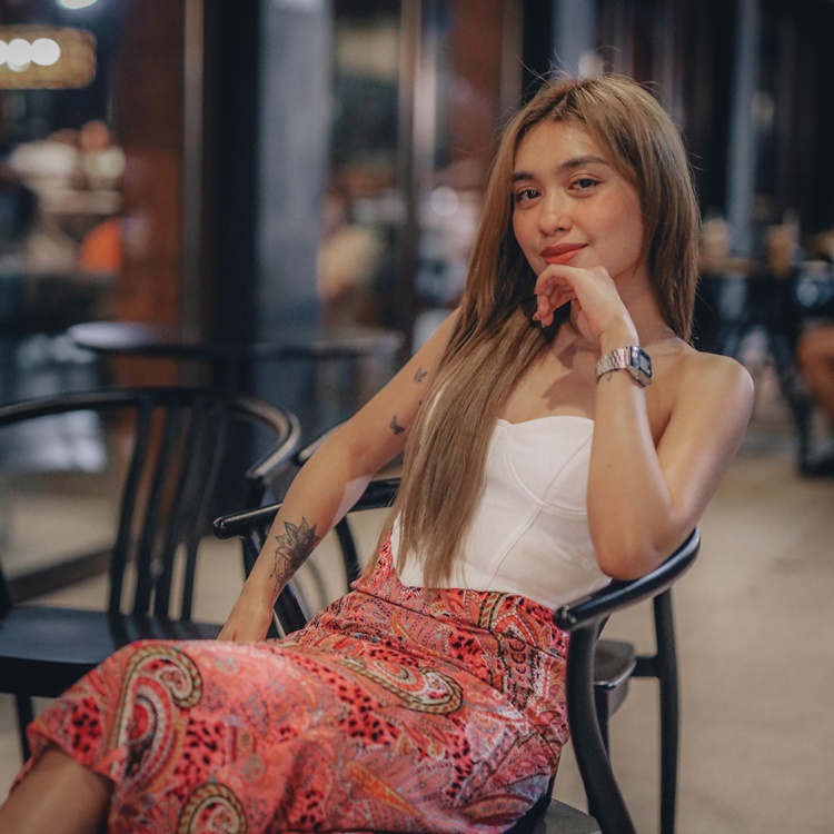 Lady Customer