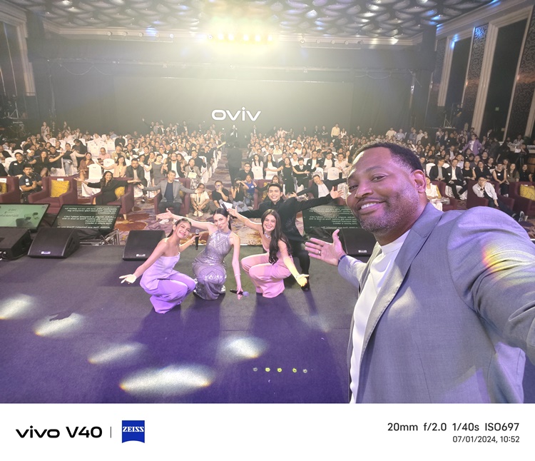 vivo V40 Groufie