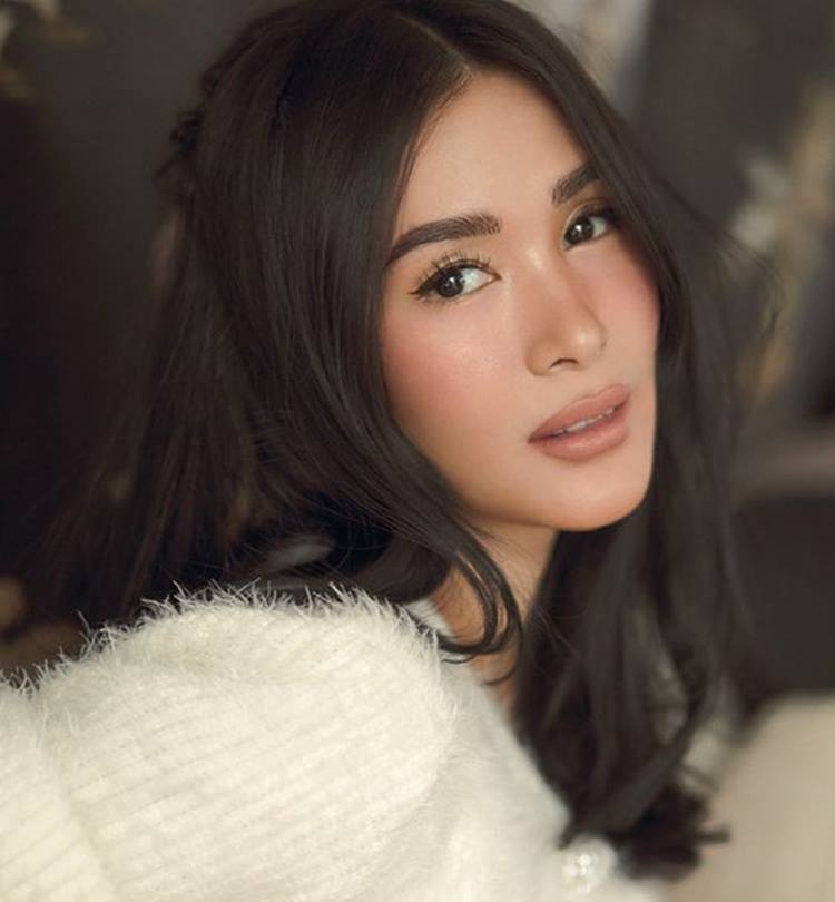 Heart Evangelista Gives Luxury Bags To Her Glam Team