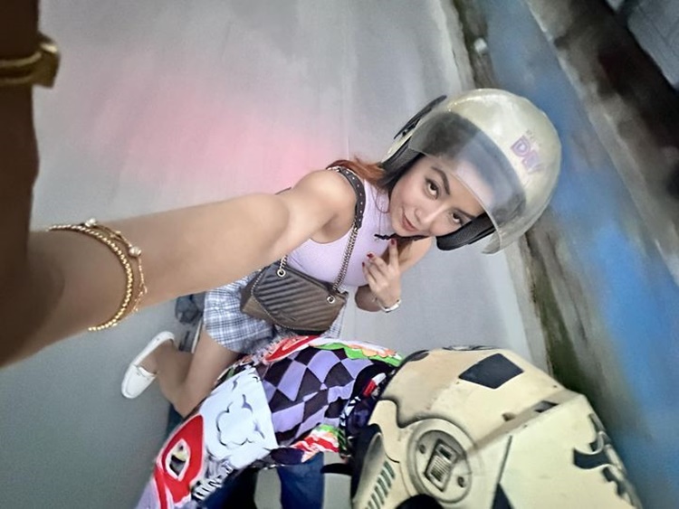 Lady Netizen
