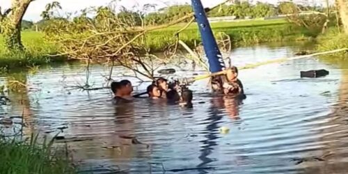 Female Pilot, Creek 3