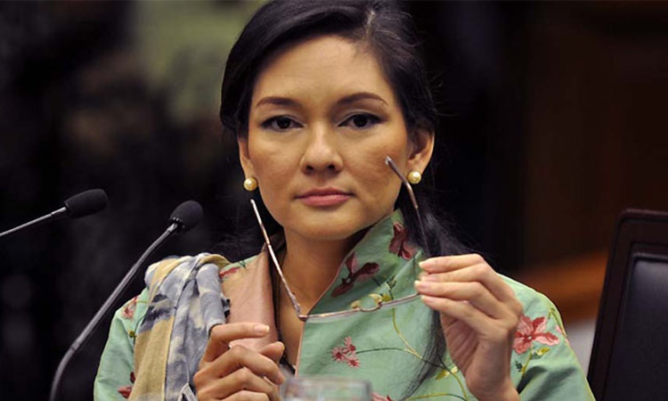 Risa Hontiveros