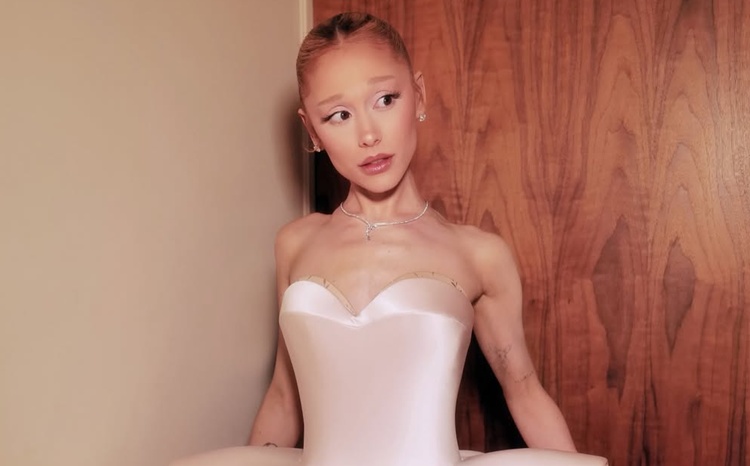 Ariana Grande 1