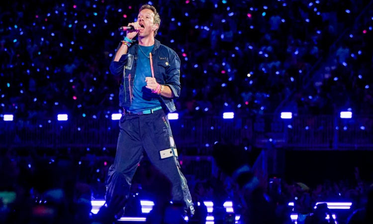 Chris Martin, Coldplay Concert