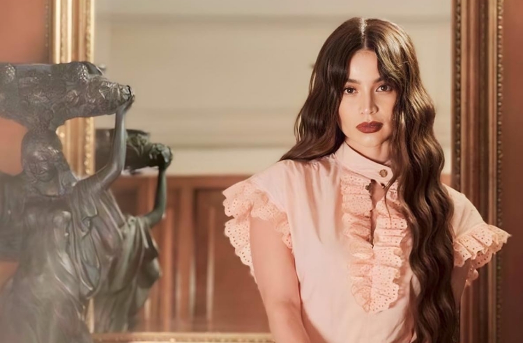 anne curtis