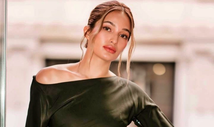 sarah lahbati