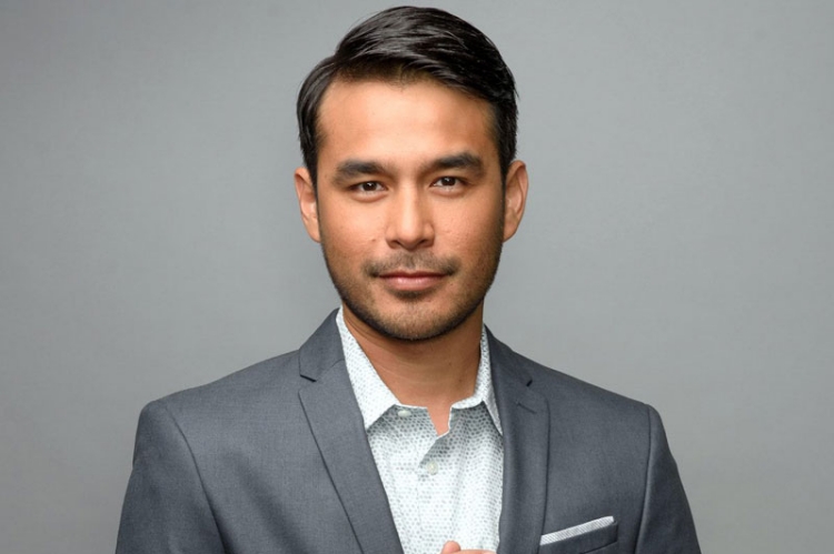 atom araullo