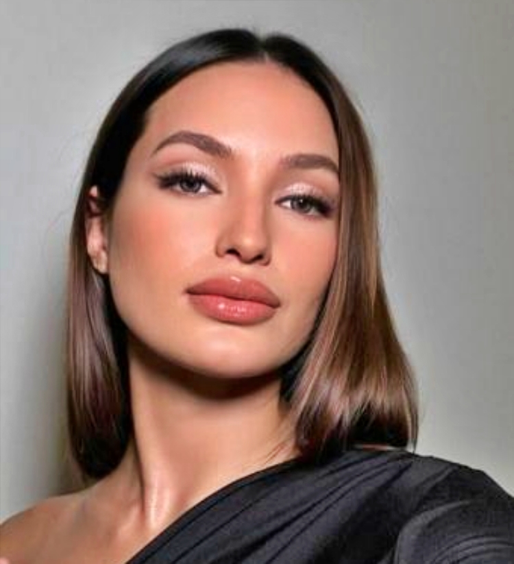 sarah lahbati