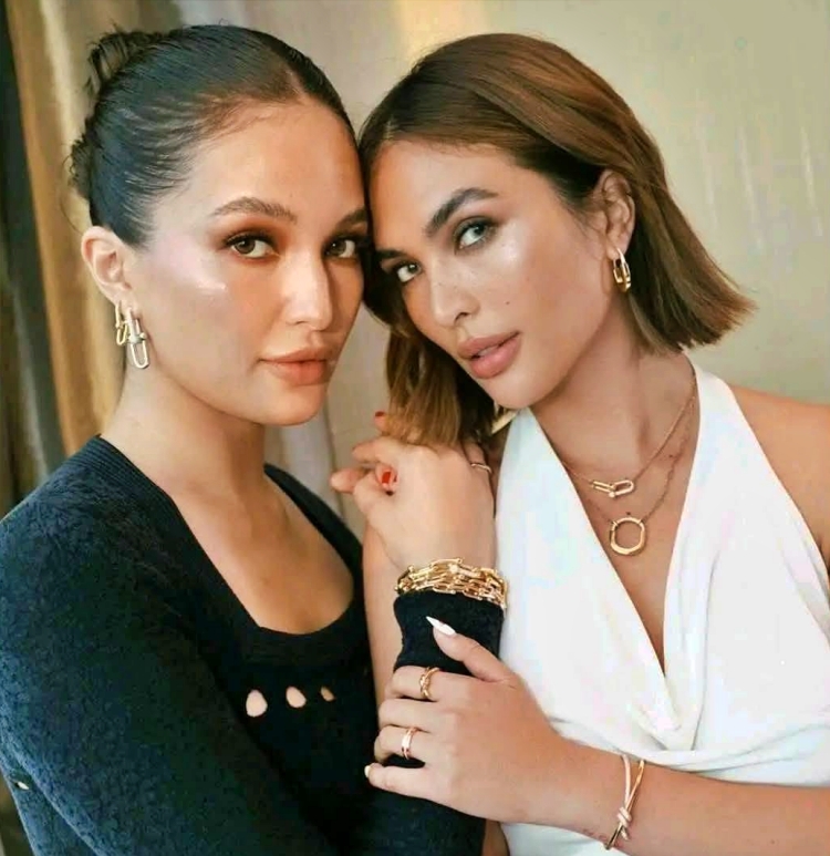 sarah lahbati sofia andres