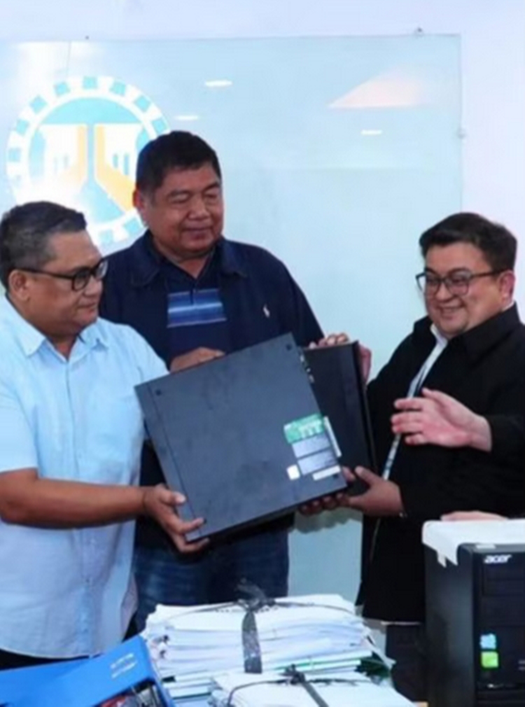 Cathy Cabral's Computer