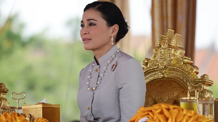 Thai Queen 4