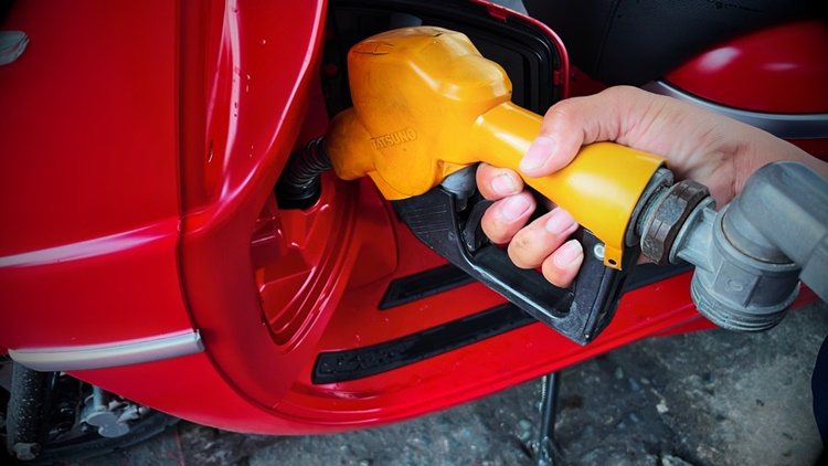 Mixed Oil Price Adjustments