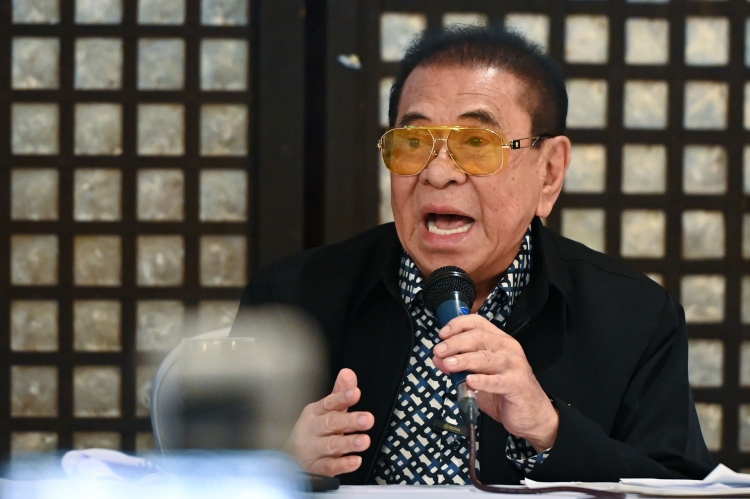 chavit singson
