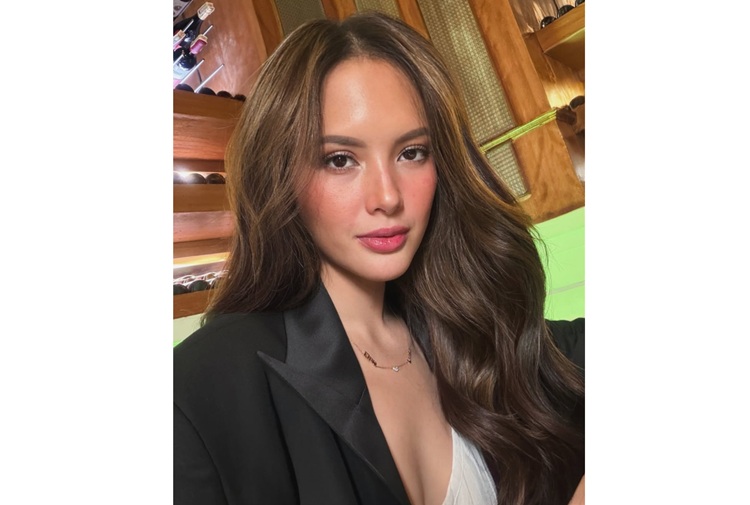 Ellen Adarna